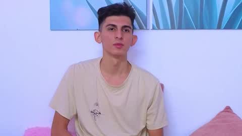 Ana  Leo online show from December 2025 02:36:02 PM