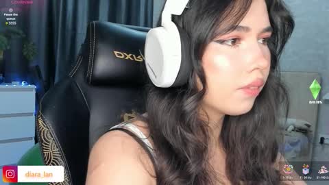 Diara online show from November 2025 01:47:02 PM