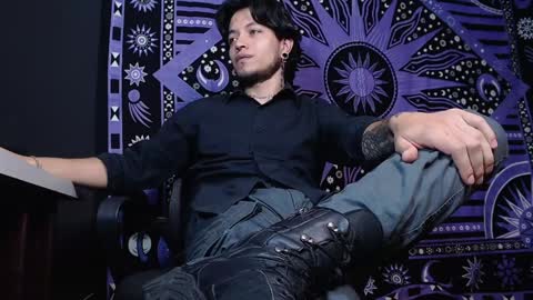 DICAPRIO online show from January 2025 10:44:02 PM