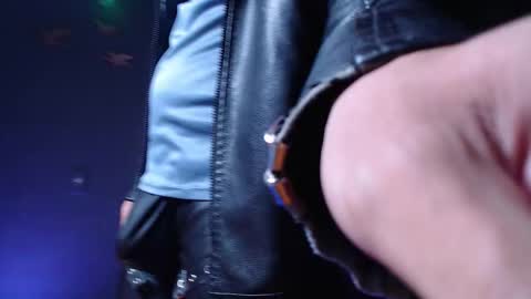 DICAPRIO online show from October 2025 10:43:02 PM