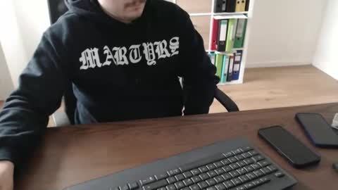 dickeeier96 online show from April 2026 03:06:01 PM