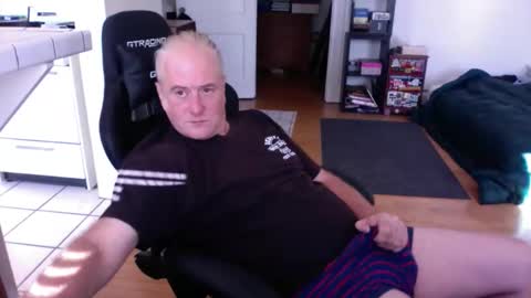 Snapshot of dickflasher5 chatting on October 2025 03:22:01 PM Richard Fleischer online show from October 2025 03:22:01 PM