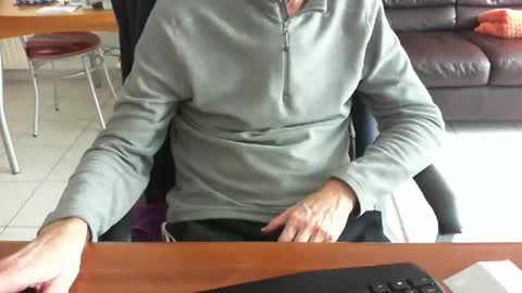 didonc from france..... online show from February 2026 09:49:02 AM