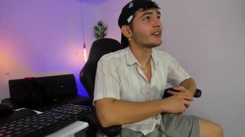 Snapshot of diegorogue_ chatting on December 2024 03:22:02 PM Diego rogue online show from December 2024 03:22:02 PM