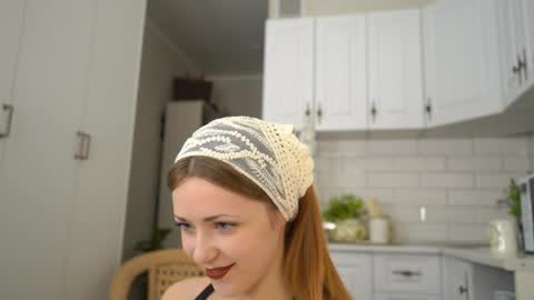 Sophie online show from April 2026 04:04:01 PM