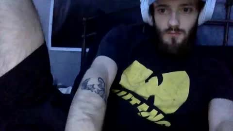 Snapshot of digbicknik chatting on February 2025 05:12:01 PM digbicknik online show from February 2025 05:12:01 PM