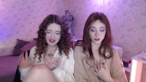 Hi im Alice 3 Im usualy online 03-10 or 17-21 UTC0 online show from December 2025 05:15:02 AM