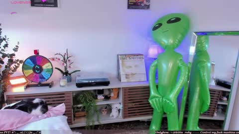 Snapshot of digitalkisses chatting on April 2026 07:48:01 PM Estef Ger online show from April 2026 07:48:01 PM
