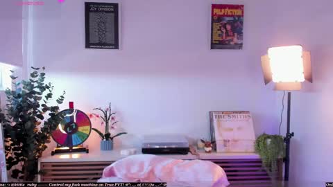 Snapshot of digitalkisses chatting on May 2026 08:25:01 PM Estef Ger online show from May 2026 08:25:01 PM