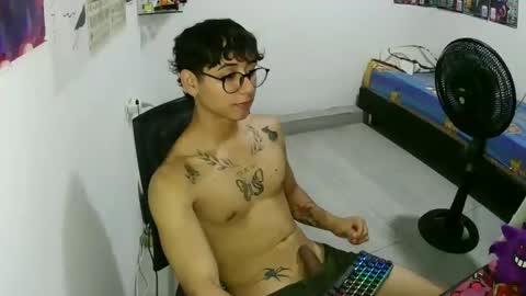 dillom420 online show from October 2025 04:53:02 AM