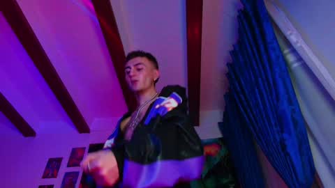 Snapshot of dimitri_bilak_ chatting on December 2024 01:36:01 AM Julian Independent Model online show from December 2024 01:36:01 AM