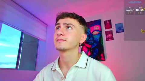 Julian Independent Model online show from November 2025 10:34:02 PM