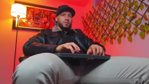 Snapshot of dimitri_master chatting on November 2025 10:03:02 PM Angel Dimitri online show from November 2025 10:03:02 PM