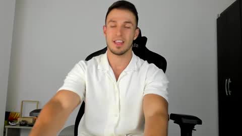 dimitricaruso online show from March 2025 04:24:01 AM