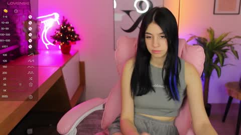 Dina Foxxx online show from December 2024 01:39:01 PM