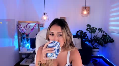 Snapshot of dina_ride chatting on January 2025 12:15:01 PM online show from January 2025 12:15:01 PM