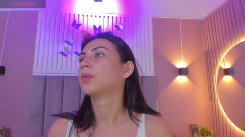 Cristal  online show from January 2025 03:20:01 AM