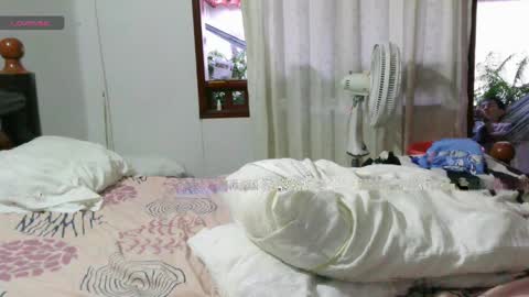 Cristal Independent model online show from April 2026 10:51:01 PM