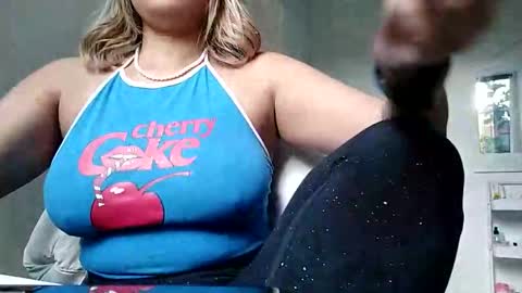 diosadeluniverso_ online show from September 2025 08:20:02 PM