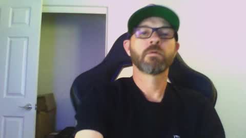 Snapshot of dirtrider15 chatting on February 2025 12:32:02 AM dirtrider15 online show from February 2025 12:32:02 AM