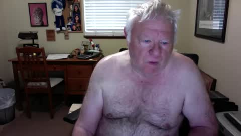 Snapshot of dirtrider195080438 chatting on June 2026 02:22:01 PM dirtrider195080438 online show from June 2026 02:22:01 PM