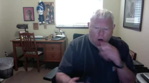Snapshot of dirtrider195080438 chatting on June 2026 05:06:02 PM dirtrider195080438 online show from June 2026 05:06:02 PM