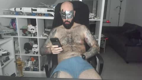 Snapshot of dirtybalws chatting on January 2026 05:18:02 PM Robert online show from January 2026 05:18:02 PM