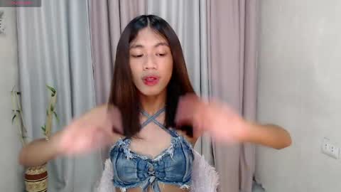 Ivana  Yanna and Elisha online show from April 2026 06:10:01 PM