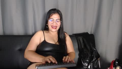 Snapshot of dirtyfungirl chatting on September 2025 05:14:01 PM LatexQueen online show from September 2025 05:14:01 PM