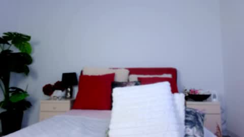 Chloe online show from March 2026 10:04:02 AM