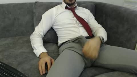 dirtyybooyy77 online show from February 2026 12:00:01 PM