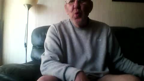 Snapshot of discovery63 chatting on April 2026 01:01:01 PM discovery63 online show from April 2026 01:01:01 PM