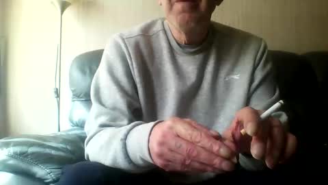 Snapshot of discovery63 chatting on April 2026 10:52:02 AM discovery63 online show from April 2026 10:52:02 AM