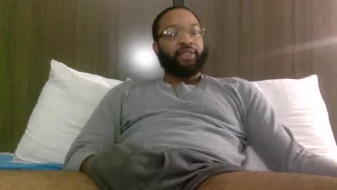 Snapshot of distantfantasydre chatting on January 2025 04:18:02 PM Dre online show from January 2025 04:18:02 PM