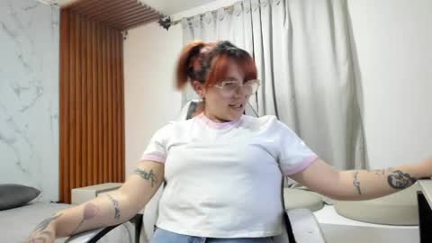 Snapshot of dita_bundy chatting on June 2026 01:07:02 AM dita bundy online show from June 2026 01:07:02 AM