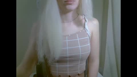 DitaMilton online show from October 2025 07:56:02 PM