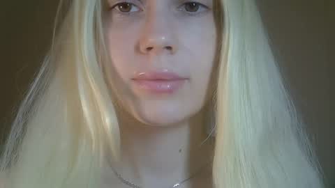 Snapshot of ditamilton chatting on May 2026 08:03:01 PM DitaMilton online show from May 2026 08:03:01 PM