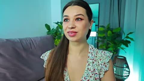 Tia online show from March 2026 06:22:02 PM