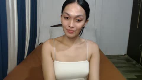 Snapshot of divina_graciaxx chatting on January 2025 03:10:02 PM DIVINA online show from January 2025 03:10:02 PM