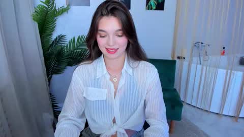 Hannah online show from November 2025 04:23:01 AM