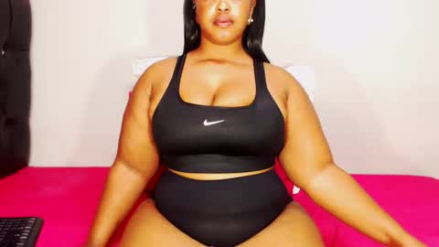 divinebooty93 online show from February 2026 04:38:01 AM