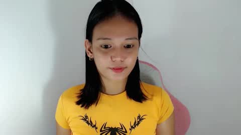 Snapshot of divinegoddness chatting on April 2026 08:57:02 PM Crystal mae online show from April 2026 08:57:02 PM