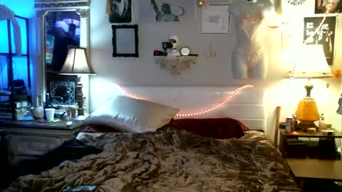 Dixie Doll online show from January 2026 10:37:01 PM