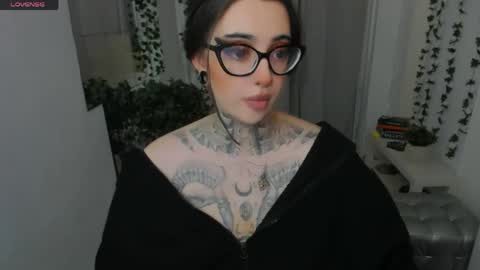Snapshot of dixipixi_ chatting on May 2026 05:34:01 AM dixipixi_ online show from May 2026 05:34:01 AM