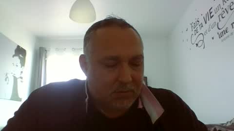 djeauzy77 online show from April 2026 08:09:02 AM