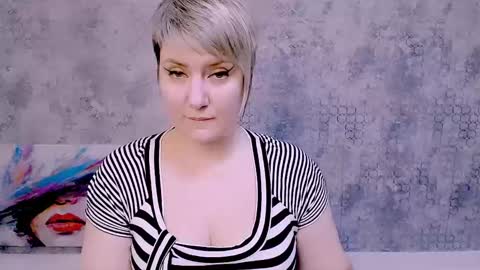 djullia online show from February 2025 12:27:01 PM