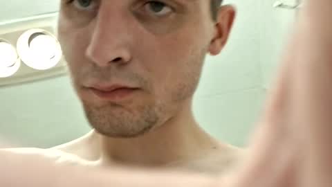 dklovett1996637031 online show from June 2026 05:25:01 PM