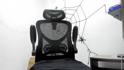 Snapshot of dmitrisanders1 chatting on February 2026 02:43:01 AM Maybe in pvt online show from February 2026 02:43:01 AM