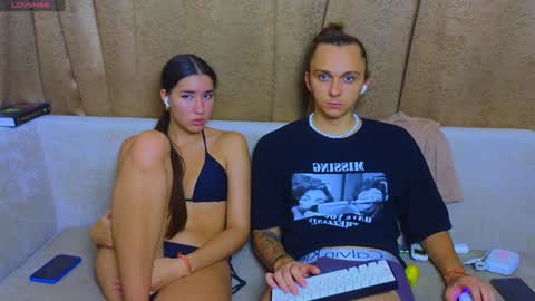 Snapshot of do_u_know_them chatting on January 2025 02:58:01 PM Kirahe  Mirashe online show from January 2025 02:58:01 PM