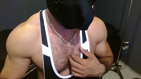 dober_manent online show from November 2025 01:05:01 AM